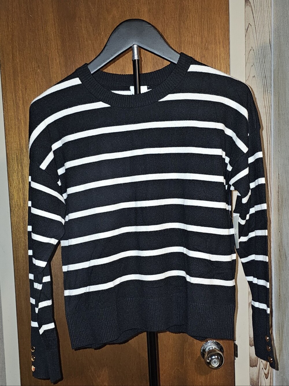 Black & White Striped Crewneck Sweater - Women